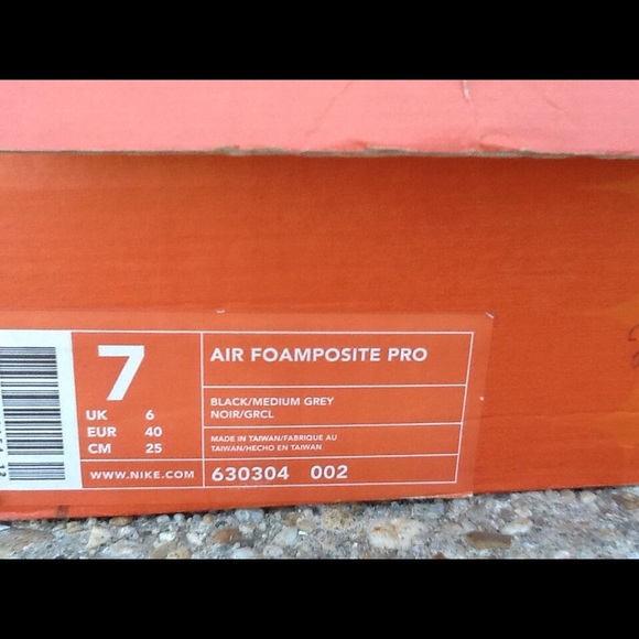 Nike Foamposite Pro GS - Picture 3 of 6